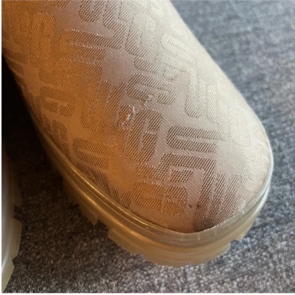 UGG Classic Ultra Mini Monogram - Picture 11 of 13